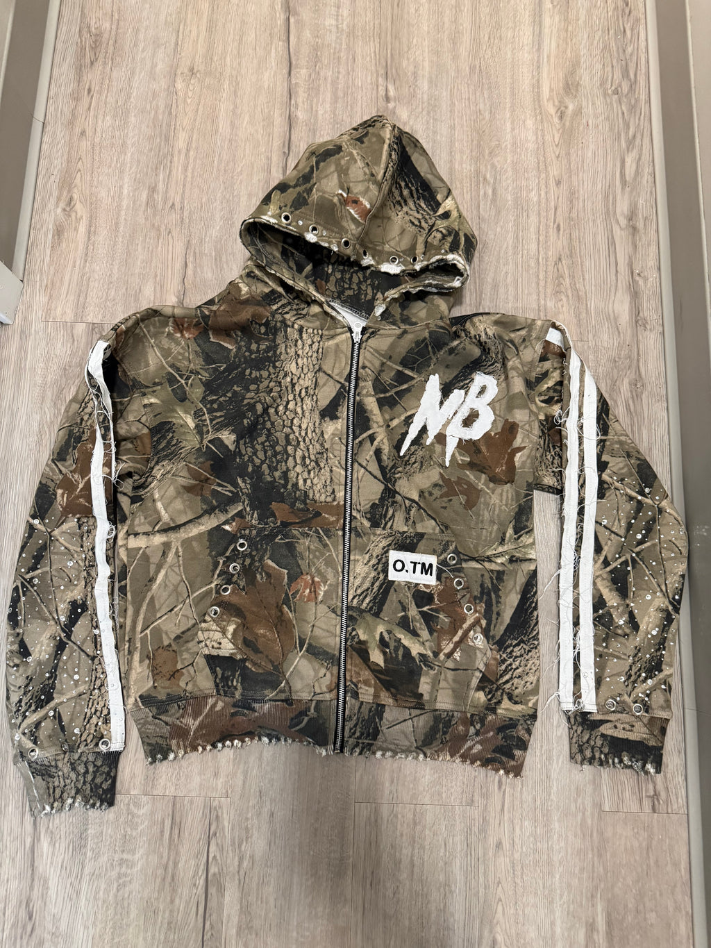 Camo distressed sweat suit
